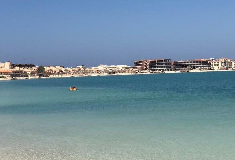 Semiramis Hotel Royal Palace