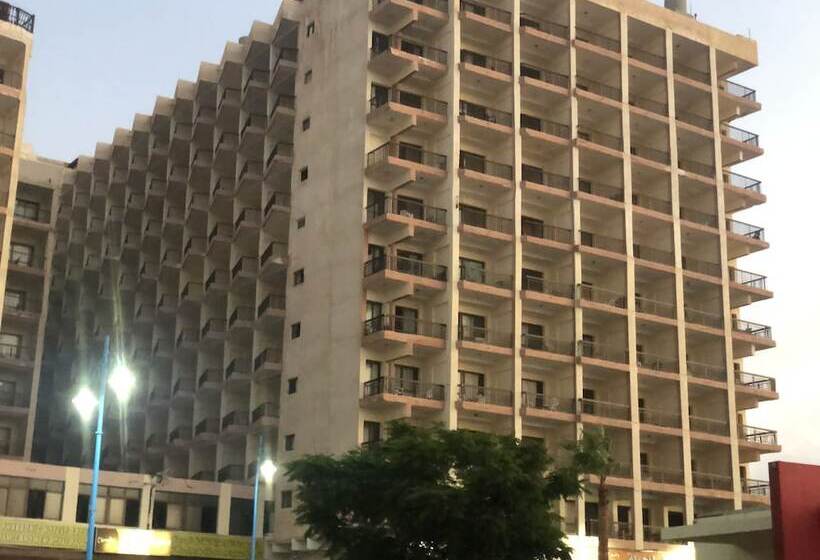 Semiramis Hotel Royal Palace