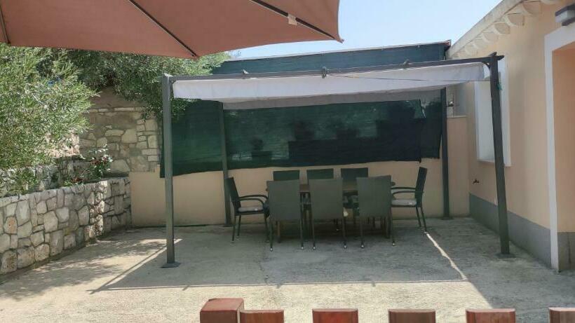 Общежитие Apartments Dalamar