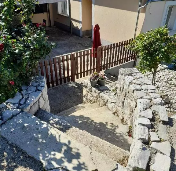 Retkeilymaja Apartments Dalamar