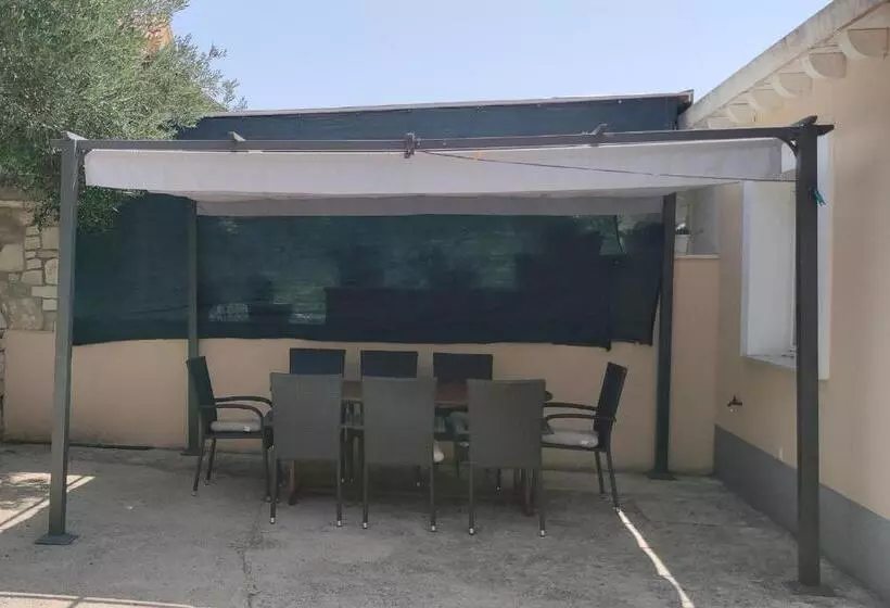 Retkeilymaja Apartments Dalamar