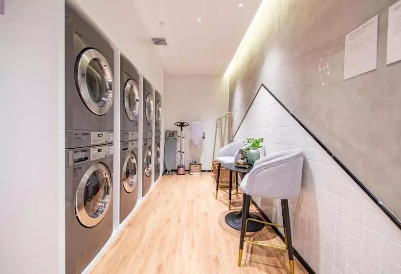 Atour Hotel Dongguan Fenggang