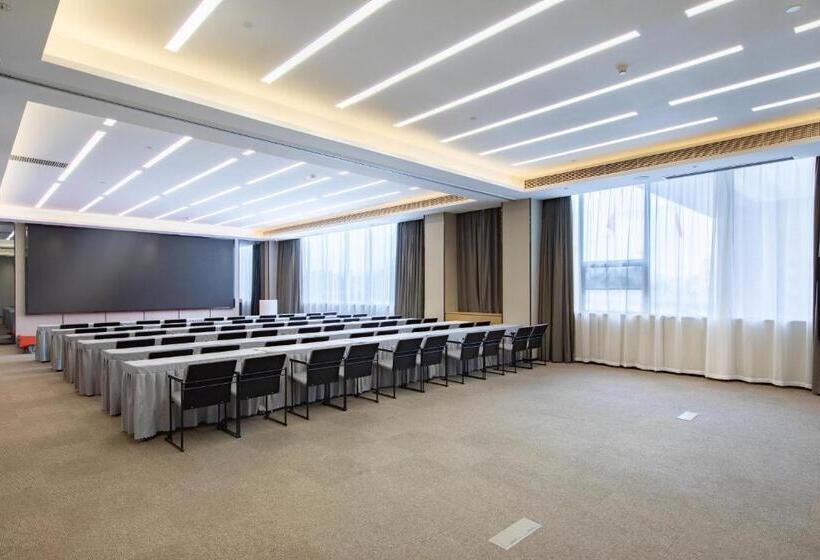 Atour Hotel Dongguan Fenggang