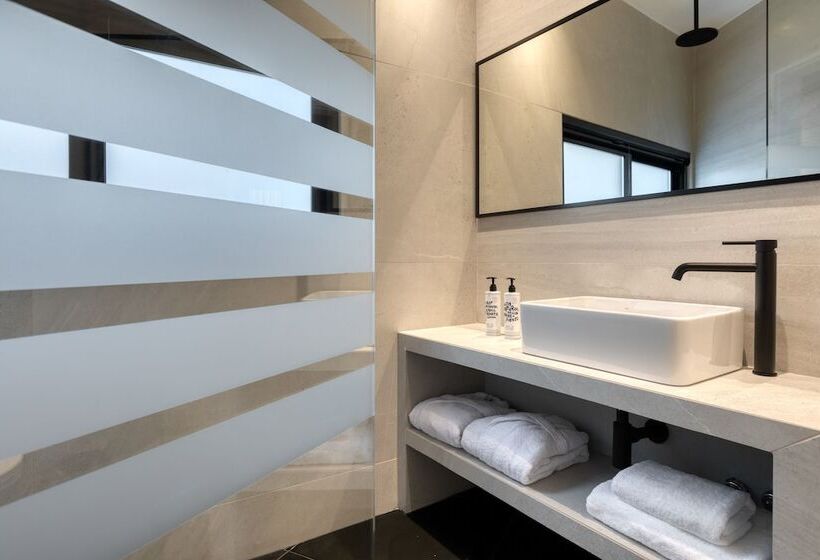 ペンション Koniama Acropolis