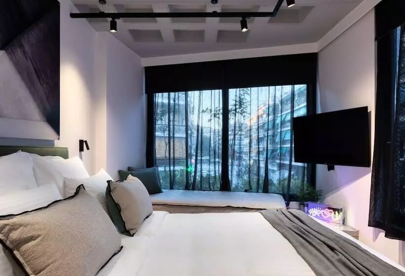 ペンション Koniama Acropolis