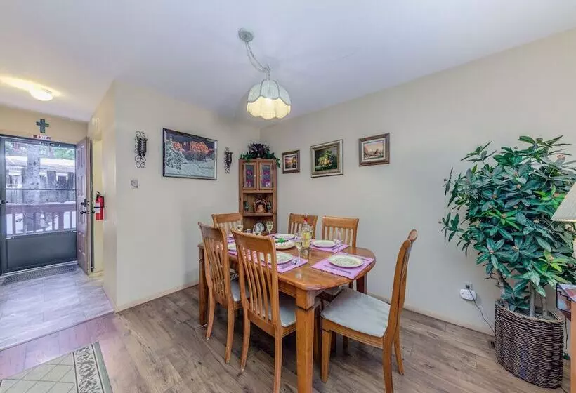 Whispering Bluff #103