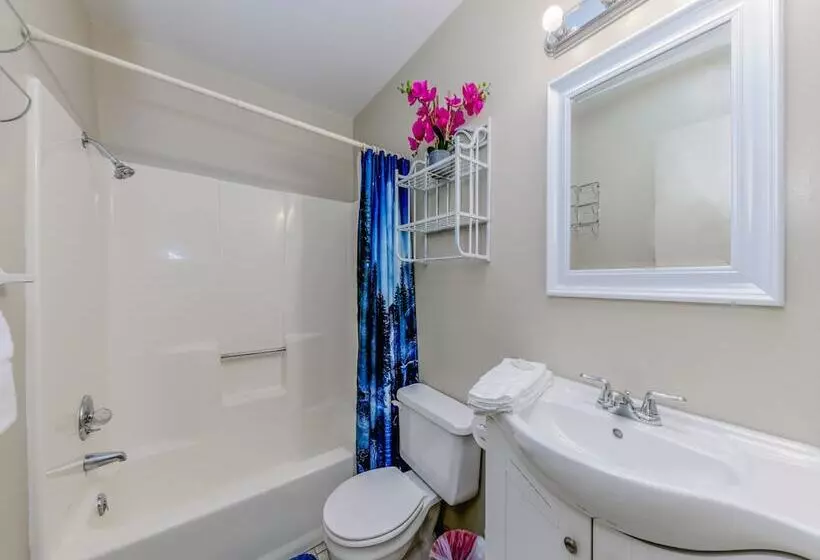 Whispering Bluff #103