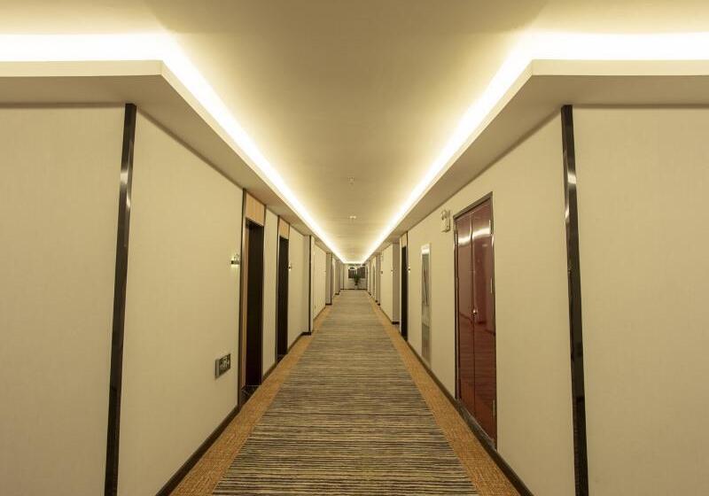 Отель Greentree Inn Express Shandong Zaozhuang Shizhong District Huashan Road Ginza