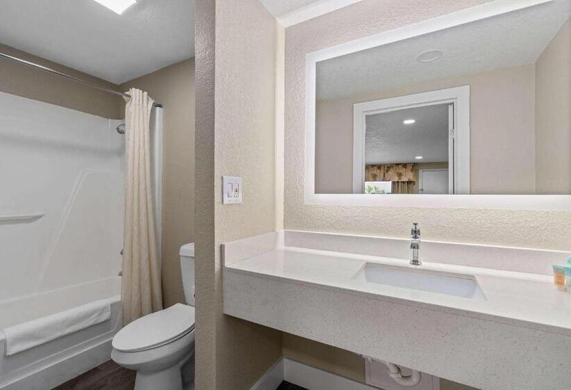 ホテル Travelodge By Wyndham Kissimmee/orlando