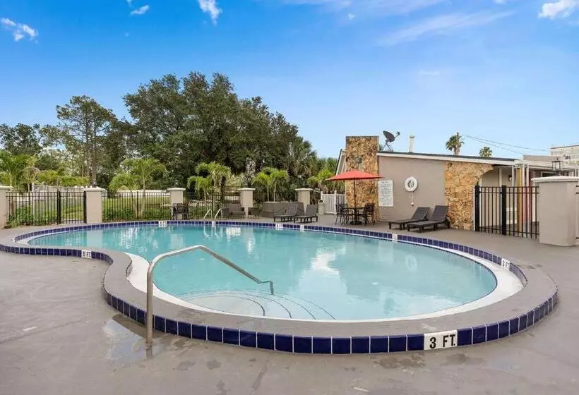 Hotelli Travelodge By Wyndham Kissimmee/orlando