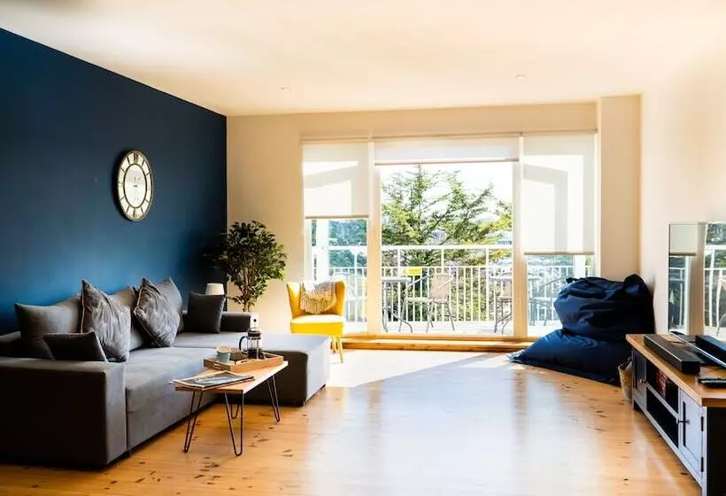 The Bridge Apartments By Paymán Club