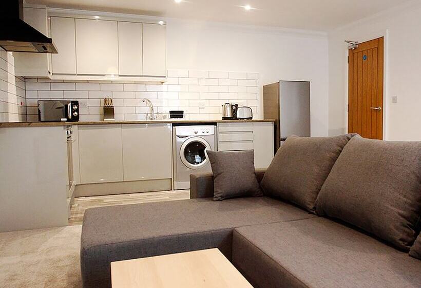 The Bridge Apartments By Paymán Club