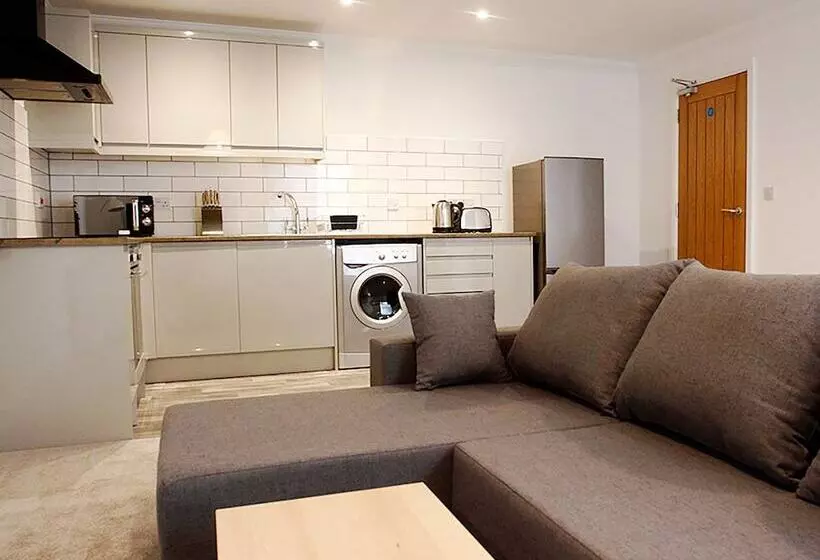 The Bridge Apartments By Paymán Club