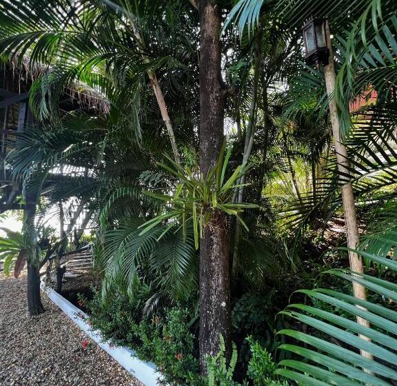 בית מלון כפרי Lao Lake House