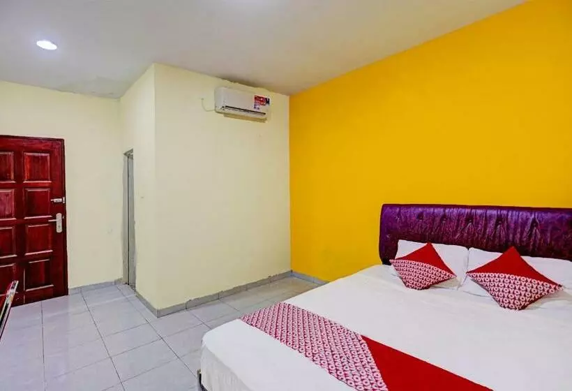 Hotelli Oyo 92210 New Town Syariah