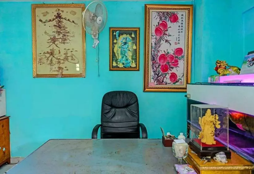 Hotelli Oyo 92210 New Town Syariah