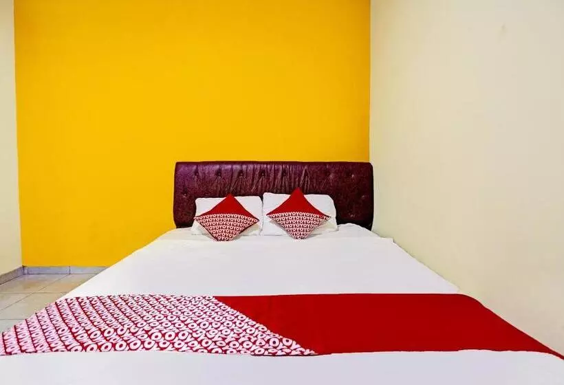 Hotelli Oyo 92210 New Town Syariah