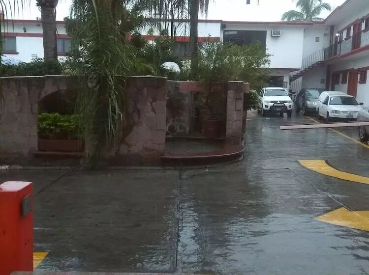 Hotelli Parador Del Rey