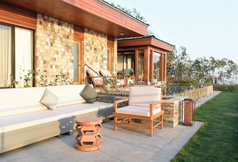 Отель The Westin Resort & Spa, Himalayas