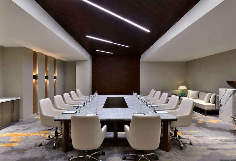 Отель The Westin Resort & Spa, Himalayas