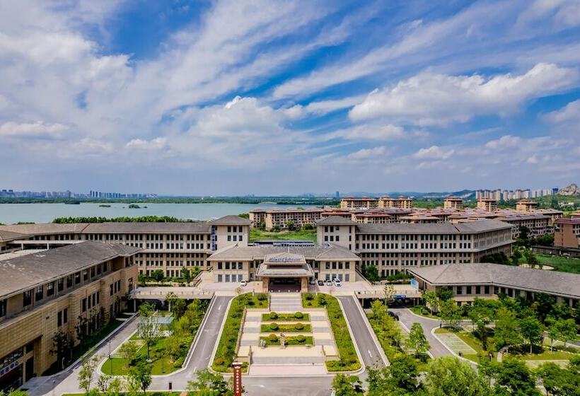 Howard Johnson Lakeview Hotel Huaibei