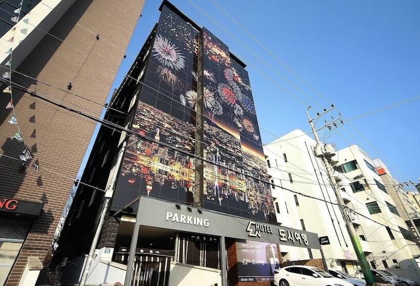 Мотель Changwon Myeongseodong Dosi Yeohaeng