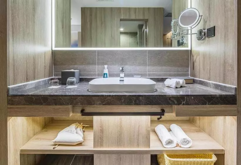 Atour Hotel Weihai Stone Island