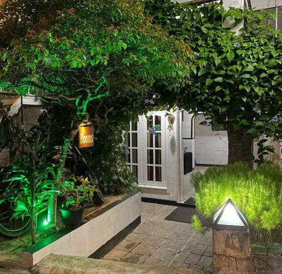 Beach Walk Hotel Unawatuna