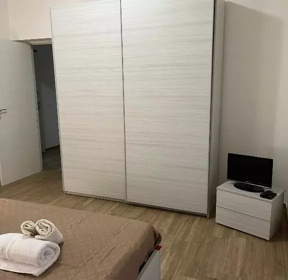 ベッドアンドブレックファースト Bed&breakfast Del Viaggiatore