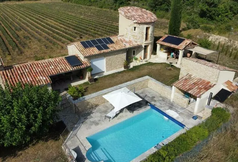 Aamiaismajoitus (B&B) Le Mas Des Lavandes