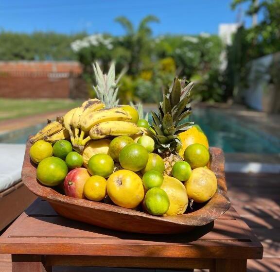 ベッドアンドブレックファースト Villa Corsica