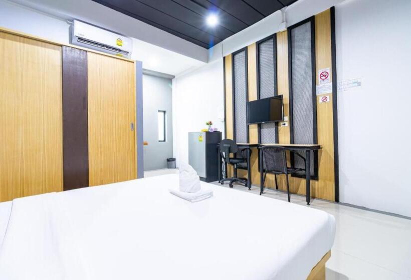 Cs Klongtoey Grand Resort