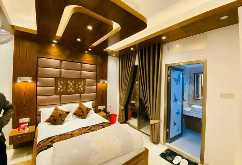 هتل Beach Queen Resort