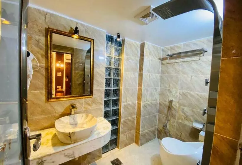 هتل Beach Queen Resort