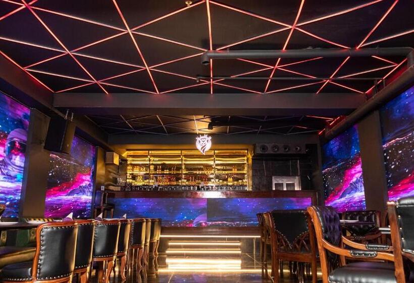 Hotel Br Grand With Nimo Club Amritsar 5 Mint From Golden Temple