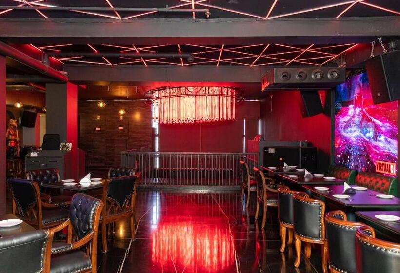 Hotel Br Grand With Nimo Club Amritsar 5 Mint From Golden Temple