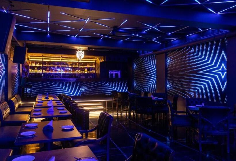 Hotel Br Grand With Nimo Club Amritsar 5 Mint From Golden Temple