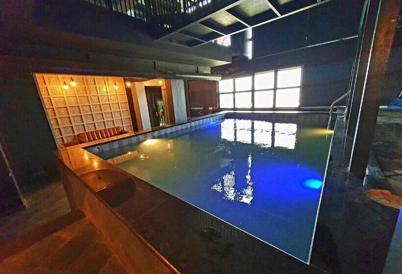 Hotel Br Grand With Nimo Club Amritsar 5 Mint From Golden Temple