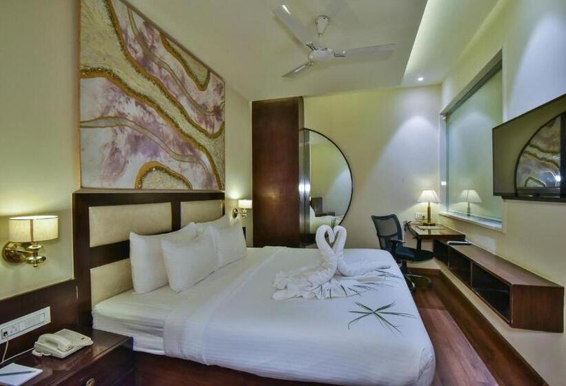 Hotel Br Grand With Nimo Club Amritsar 5 Mint From Golden Temple