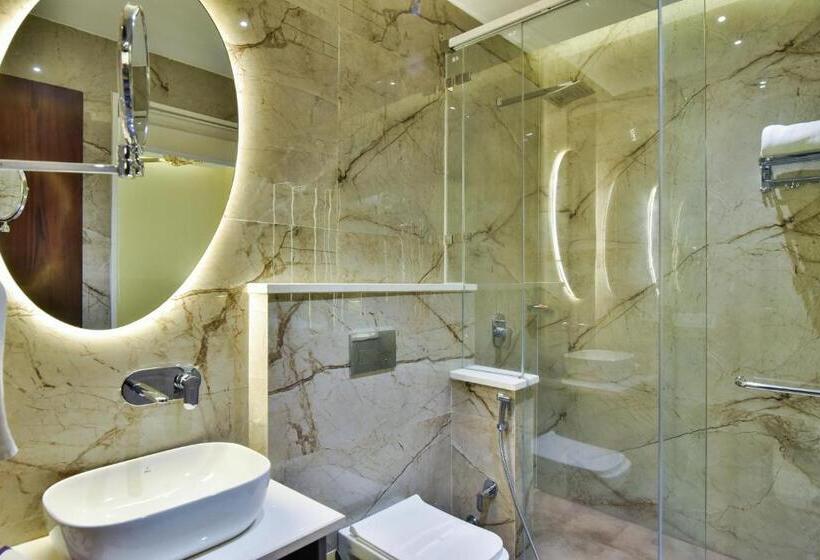 Hotel Br Grand With Nimo Club Amritsar 5 Mint From Golden Temple