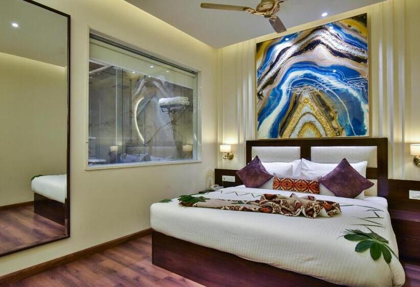 Hotel Br Grand With Nimo Club Amritsar 5 Mint From Golden Temple