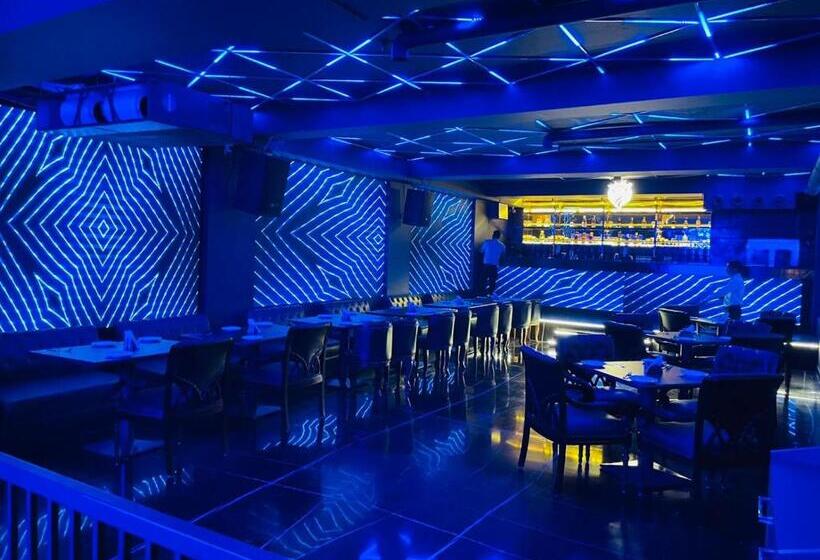 Hotel Br Grand With Nimo Club Amritsar 5 Mint From Golden Temple