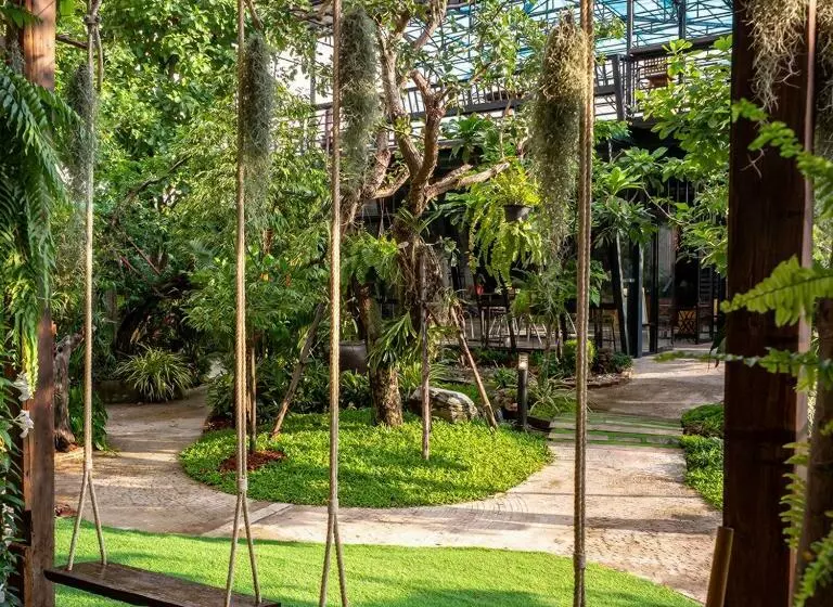 ホテル Crystal Resort Korat