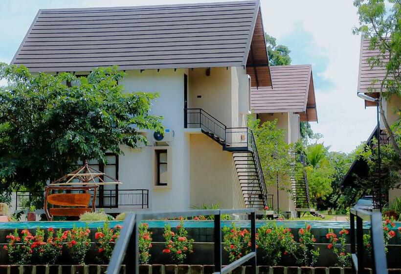 فندق Lolu Village Resort