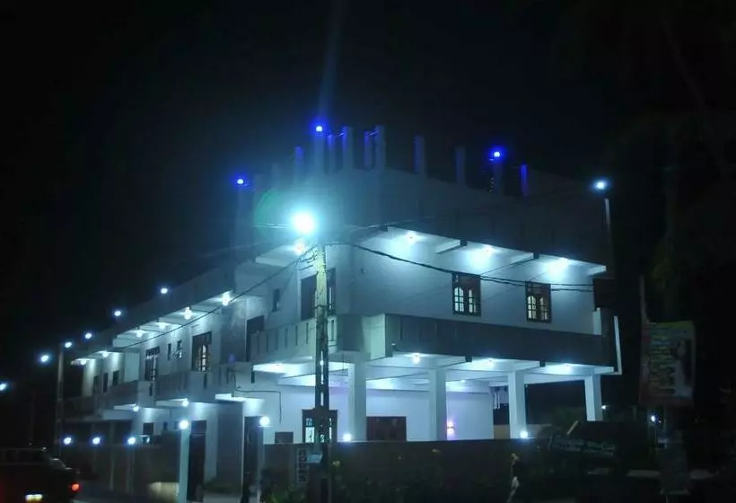ホテル Nethum Beach House