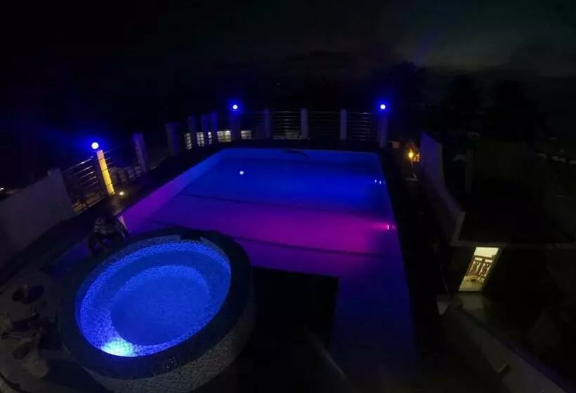 ホテル Nethum Beach House
