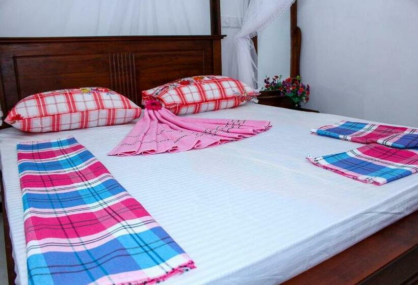 پانسیون Sn Guest Mirissa