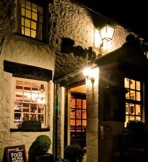 Retkeilymaja Barbon Inn