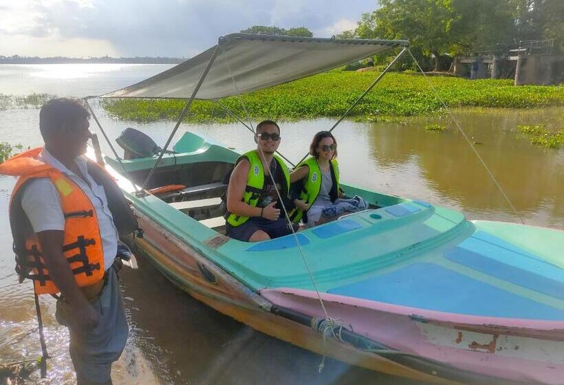 צימר Lake View Cottage