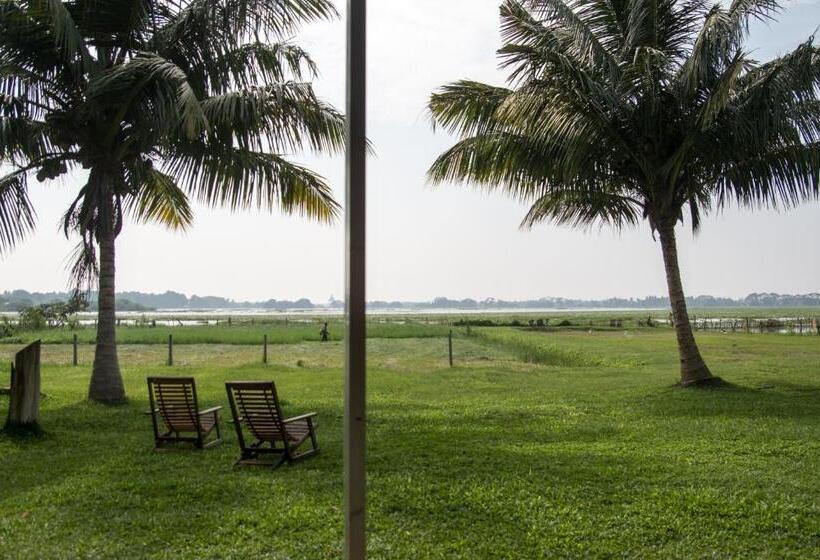 צימר Lake View Cottage